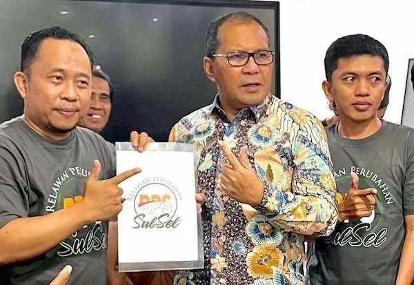 Ketua Relawan Perubahan Sulsel Asri Tadda (kiri) dan Danny Pomanto. Foto IST