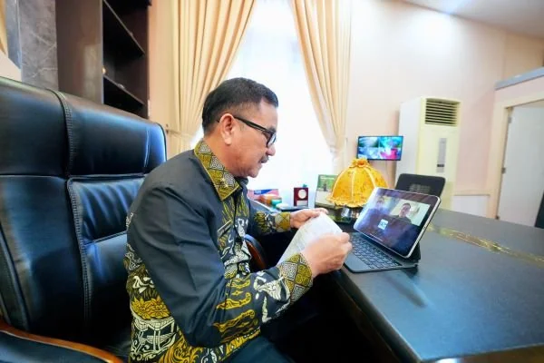 Sekretaris Daerah Provinsi Sulsel, Jufri Rahman saat menguji pada pelaksanaan Job Fit. Dok. Ist