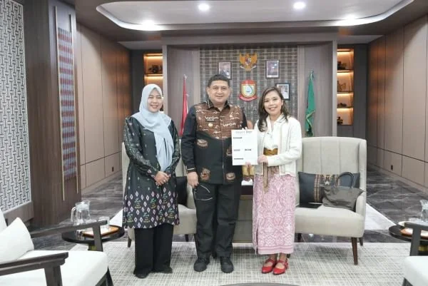 Appi Menerima Audiensi Alisha Salsabila Indrawan dalam  Hasil Penelitan dengan Judul Tesis Governmentality of Disability in Disaster Risk Reduction and Climate Change Adaptation Policies, (Dok: Ist).