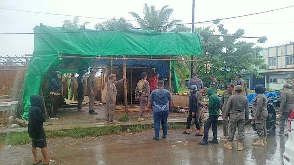 Suasana Penertiban PKL di BTP, (Dok: Ist).