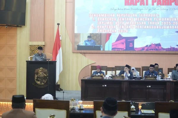 Rapat Paripurna (Dok: Sinta Kabar Makassar).
