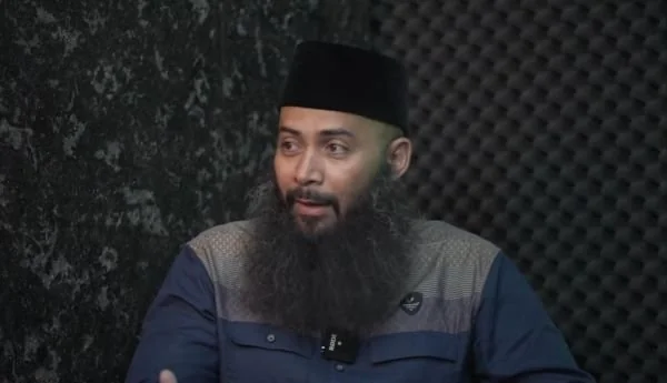 Ustaz Syafiq Riza Basalamah.