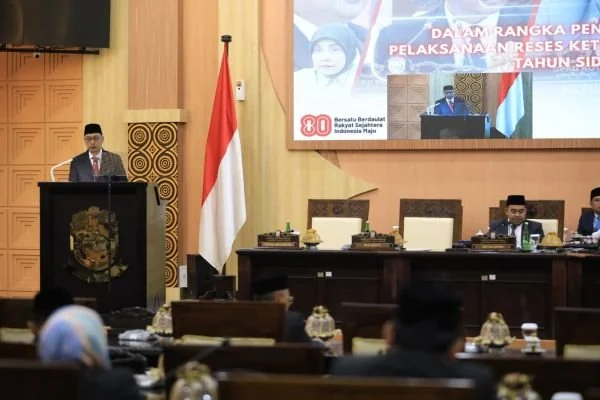 Sekretaris Daerah (Sekda) Kota Makassar Andi Zulkifly, saat Sambutan Mewakili Wali Kota dalam Paripurna Hasil Reses, (Dok: Kabar Makassar).