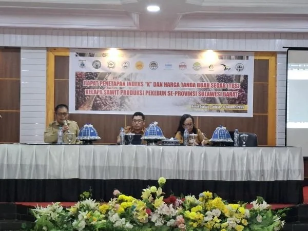 Penetapan harga Tandan Buah Segar(TBS) di Provinsi Sulawesi Barat. (dok:ist)