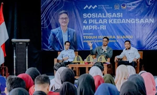 Anggota MPR RI Fraksi Partai NasDem, Teguh Iswara saat Melakukan Sosialisasi Empat Pilar, (Dok: Ist).