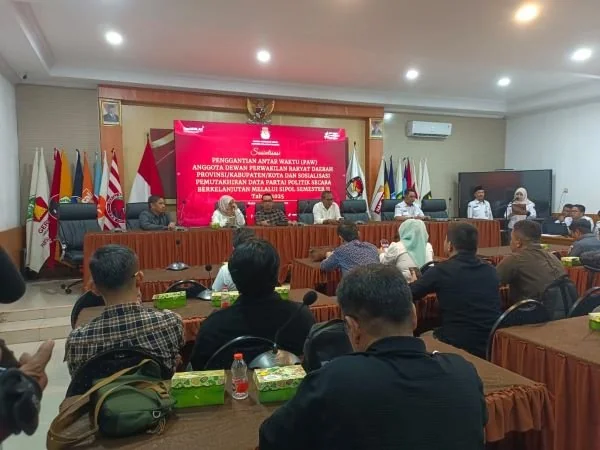 Sosialisasi PAW DPRD provinsi/kabupaten/kota yng Dilakukan KPU Sulsel, (Dok: Sinta KabarMakassar).