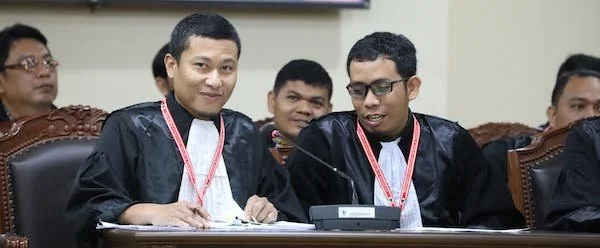 Kuasa Hukum Pemohon, Eko Saputra saat memberikan keterangan dalam sidang  (PHPU) Bupati Jeneponto dalam Perkara sidang Nomor 232/PHPU.BUP-XXIII/2025 di Gedung MK. (Foto/ist).