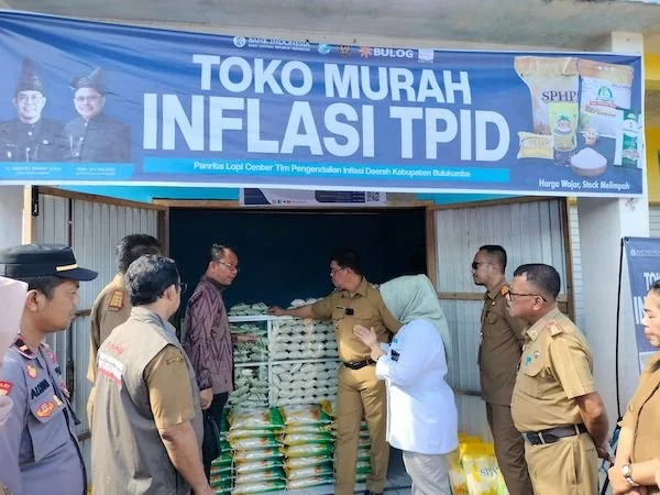 BI Sulsel dan TPID Bulukumba memantau harga bahan pangan