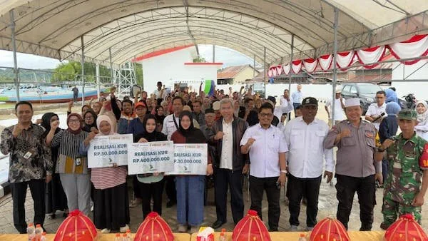 Edukasi dan perluasan akses layanan keuangan kepada masyarakat nelayan di Sinjai (Dok: Ist)