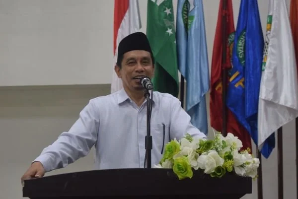 Rektor UIM. Prof. Muammar Bakry (Dok : Ist).