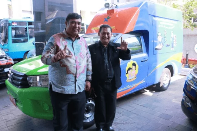 Penyerahan Bantuan Mobil Perpustakaan Keliling dari Perpusnas