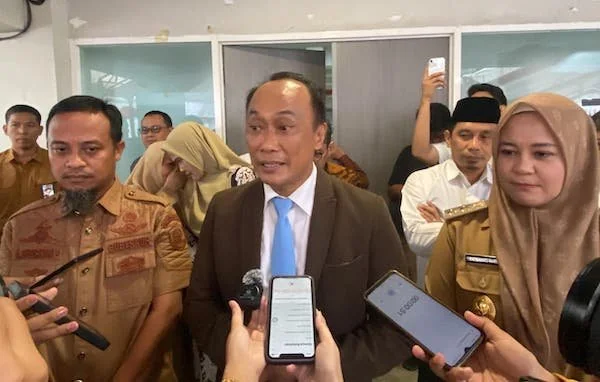 Gubernur Sulsel Andi Sudirman Sulaiman dan Kepala BKN Prof Zudan Arif Fakrulloh di UIM (Dok: Nofi KabarMakassar)