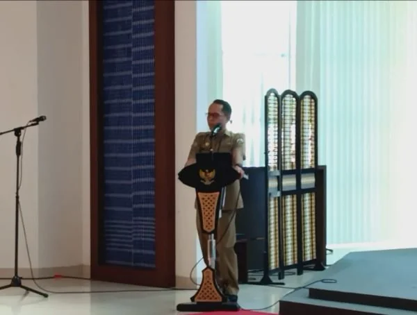 Kepala Bapperida Provinsi Sulawesi Barat Junda Maulana saat memaparkan stunting (Dok : Ist).