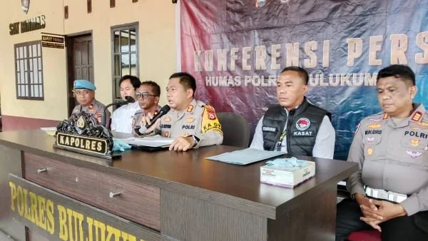 Kapolres Bulukumba AKBP Andi Erma Suryono memimpin konferensi pers (Dok : Ist).