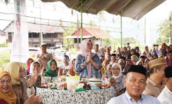 Dihadapan Ribuan Masyarakat Barru Andi Ina Menyatakan Sikap Dihari Kartini, Maju Pilkada Barru.