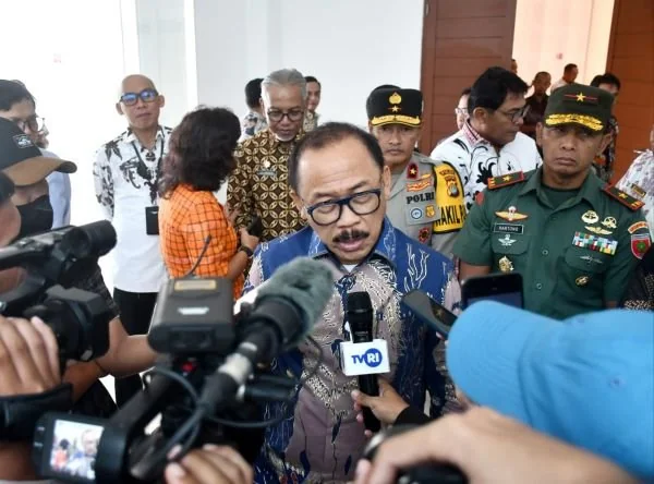 Gubernur Sulbar saat di wawancarai Wartawan beberapa waktu lalu (dok:ist)