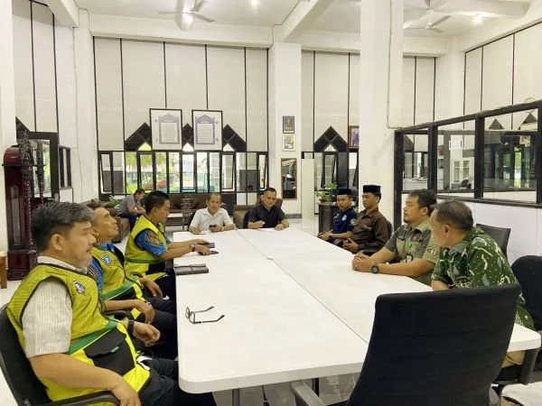 Perumda Parkir Makassar Raya Lakukan Koordinasi Terkait Pungutan Parkir di Area Masjid (Dok : Ist).