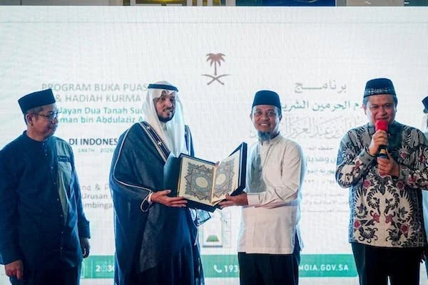 (Kiri) Putra Mahkota sekaligus Perdana Menteri Arab Saudi, Muhammad bin Salman Al Saud bersama Gubernur Sulsel Andi Sudirman Sulaiman (dok. Ist)
