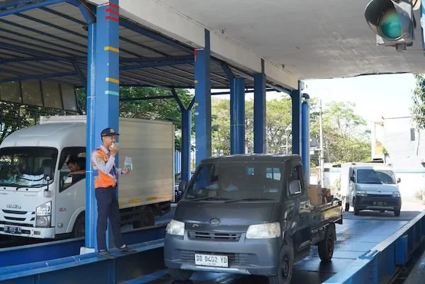 Operasi Simpatik Sadar Keselamatan Tanpa over dimensi over load (ODOL) oleh BPTD Kelas II Sulsel (Dok: Ist)