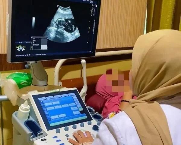 Pemeriksaan kehamilan (ANC) dan USG gratis bagi ibu hamil di RSKDIA Pertiwi (Dok : Ist).