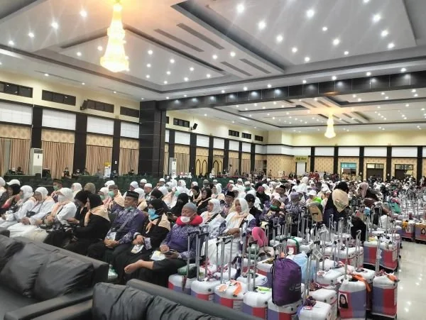 Jemaah haji kloter 32 asal Kabupaten Enrekang dan Kota Makassar (Dok : Ist).