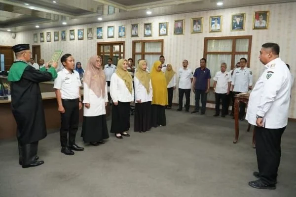 Bupati Maros Lantik Lima Pengawas Sekolah (Dok : ist).