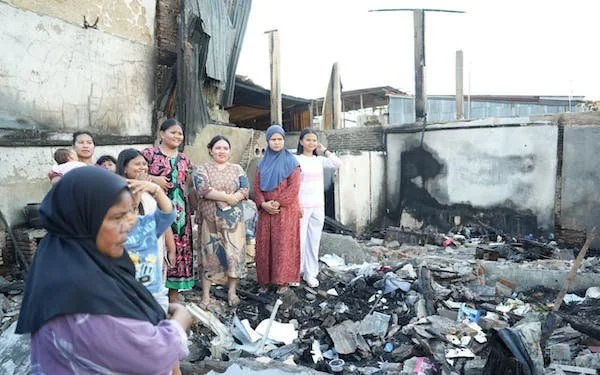 Suasana Puing Bangunan di Mangasa Pasca Kebakaran yang Menghanguskan 10 Rumah (Dok: KabarMakassar).