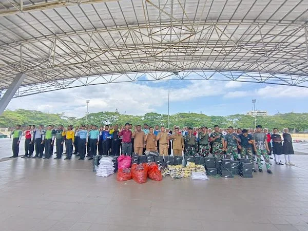Pembagian Seragam Anggota Paskibra, (Dok: Ist).