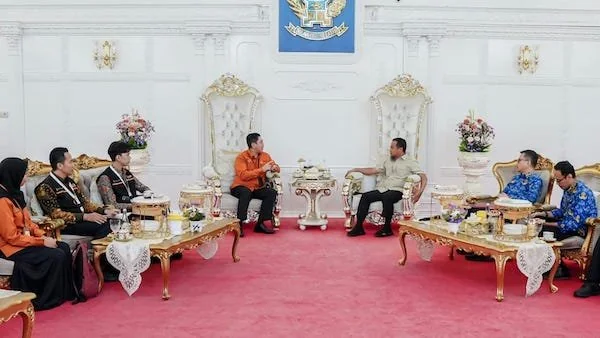 Gubernur Sulsel Andi Sudirman Sulaiman saat menerima Kepala BPS Sulsel bersama tim lapangan Sensus Ekonomi 2026 di rumah jabatan gubernur (dok. Ist)