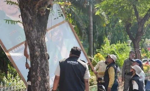 Ilustrasi Penertiban Reklame, (Dok: Ist).