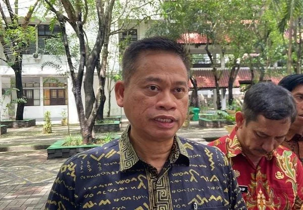 Pj Gubernur Sulsel, Prof Fadjry Djufry di Kantor Gubernur Sulsel (Dok: Nofi KabarMakassar)