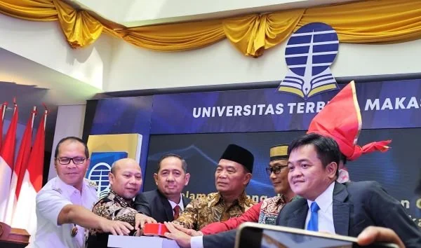 Wali Kota Makassar, Moh Ramdhan Pomanto dalam peresmian gedung baru UT Makassar (doc : Hanifah KabarMakassar).