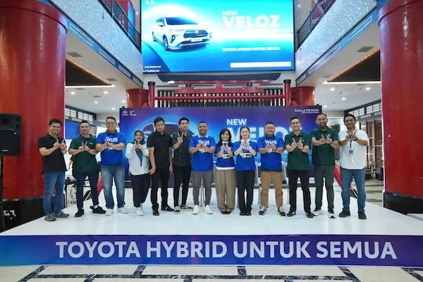 Kalla Toyota memperkenalkan salah satu produk terbaru, New Veloz Hybrid EV (Dok: Ist)