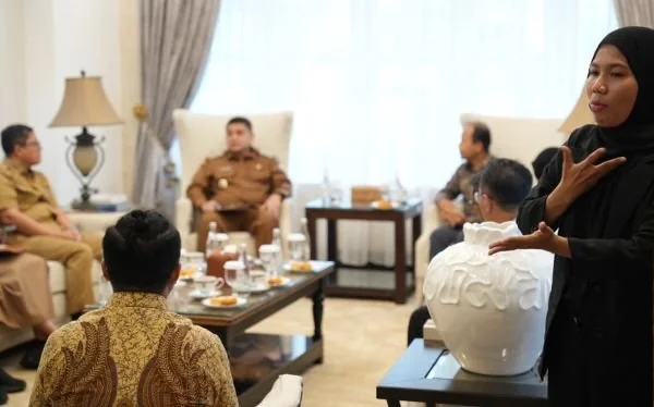 Wali Kota Makassar, Munafri Arifuddin saat Audiensi dengan Yayasan Kota Kita Surakarta (Kota Kita) bersama Komisi Nasional Disabilitas serta sejumlah organisasi penyandang disabilitas, (Dok: Ist).