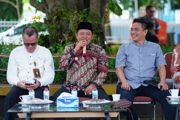 Pj Bupati Bantaeng, Andi Abubakar bersama OPD lingkup Pemkab Bantaeng menggelar coffe morning (Dok : Ist).