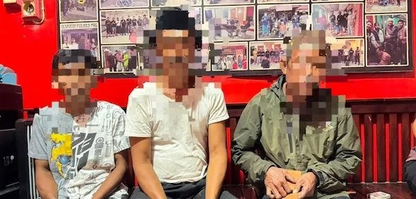 Tiga orang terduga pelaku pembakaran yang diamankan oleh pihak kepolisian(dok:ist)