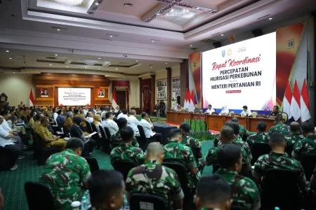 Rapat Koordinasi Percepatan Hilirisasi Perkebunan bersama Pemerintah Provinsi Jawa Timur, BUMN perkebunan, serta pemangku kepentingan terkait di Surabaya, (Dok: Ist).