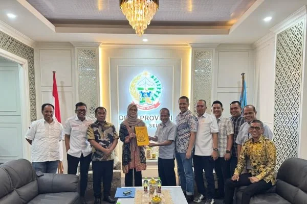 Penyerahan Naskah Hak Angket CPI (Dok: Ist)