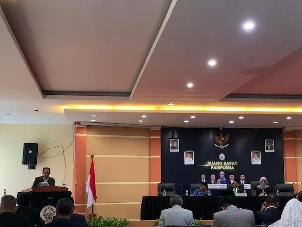 Rapat paripurna penyampaian laporan hasil pelaksanaan reses (dok. Syamsi/KabarMakassar)