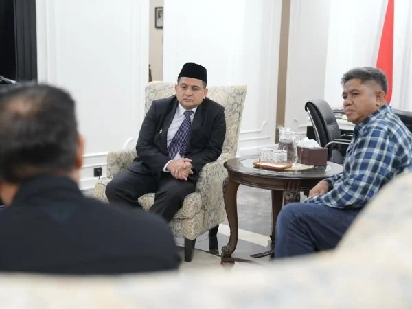 Dendusu 88 saat audiensi dengan Wali Kota Makassar, Munafri Arifuddin (Dok : Ist).