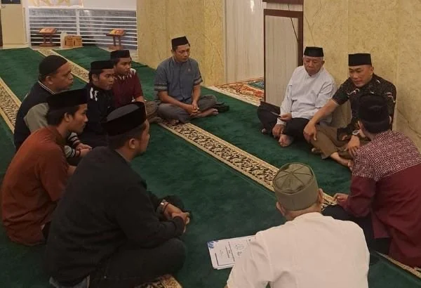 Pj Gubernur Sulsel, Prof Zudan Arif Fakrulloh saat menerima audiensi IKDH Cabang Makassar di Kompleks Masjid Rumah Jabatan Gubernur (Dok: Int).