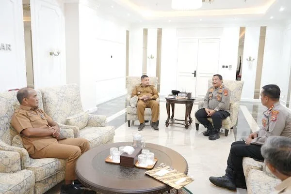 Audiensi Wali Kota Makassar, Munafri Arifuddin dan Ditbinmas Polda Sulawesi Selatan, (Dok: Ist).