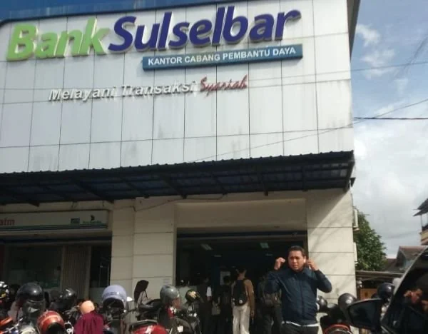 Kantor Bank Sulselbar Capem Daya. Dok. Ist