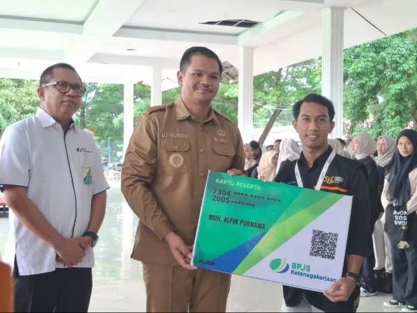 Bupati Bantaeng, Muh. Fathul Fauzy Nurdin, menghadiri sekaligus memimpin Pencanangan dan Apel Siaga Sensus Ekonomi 2026. (Dok: Ist)