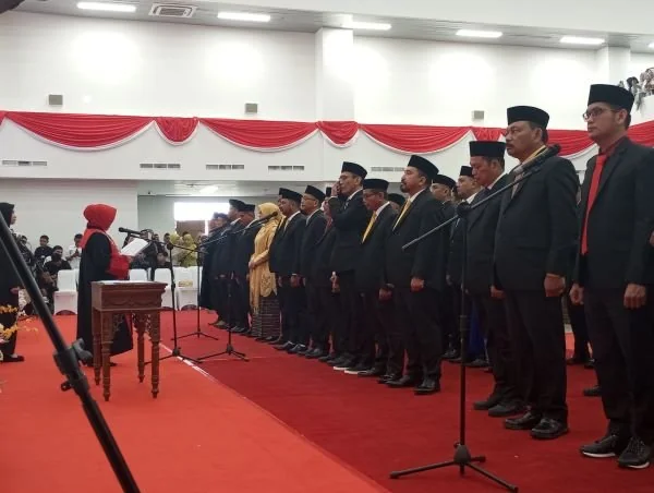 Pelantikan 45 anggota DPRD Sulbar masa bakti 2024-2029 (Dok : Aldy KabarMakassar).