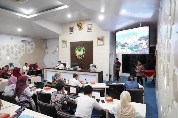 Pemeriksa Kinerja BPK RI bersama Kemenko PMK di Gowa, (Dok: Ist).
