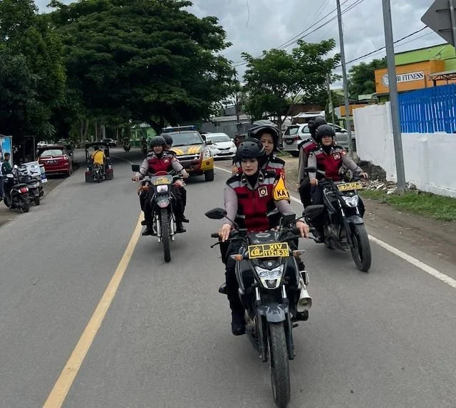 Jajaran Polwan Polres Bulukumba gelar patroli pantau situasi Kamtibmas