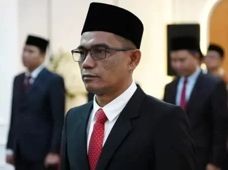 Muh Tonang dilantik sebagai Kepala Kantor Wilayah Kemenag Sulsel, di Gedung Kementerian Agama RI di Jakarta, Selasa (26/3) lalu. Dok IST