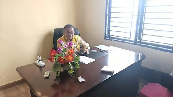 Kadinsos Takalar Di Temui Dalam Ruangan Kantornya