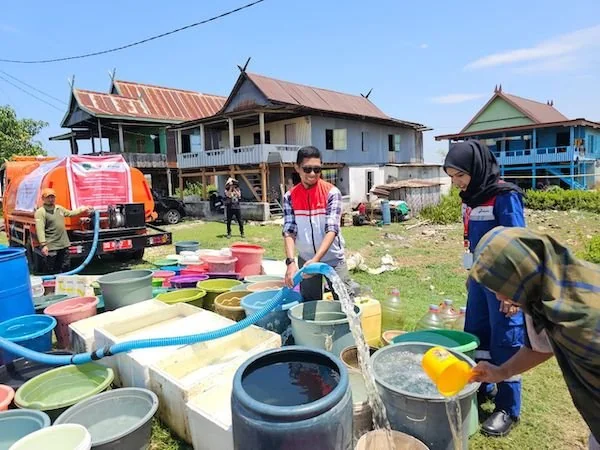 Warga Terdampak Kekeringan di Maros. (Dok. Ist)
